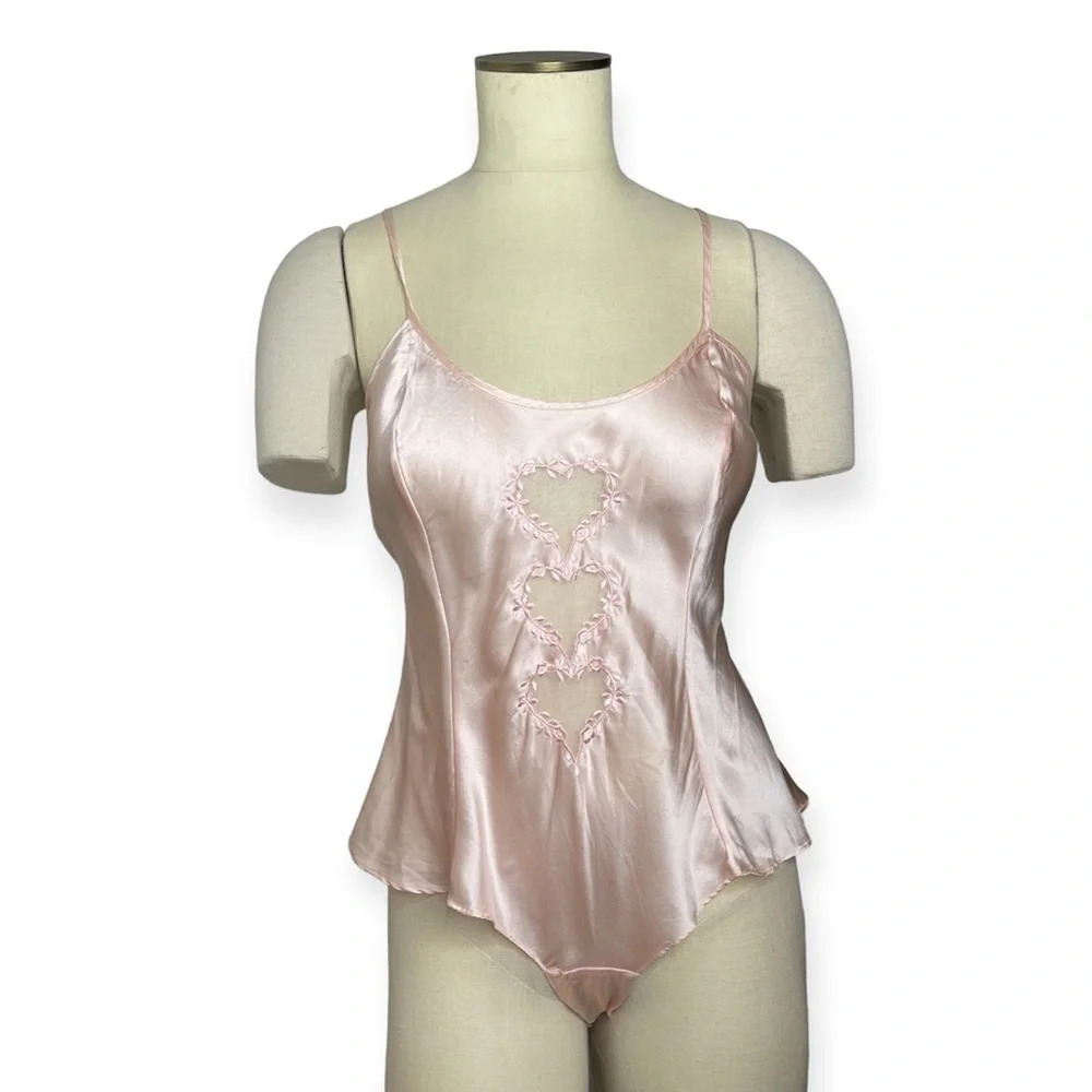 VINTAGE Victoria's Secret Gold Label Silk Heart Embroidered Ruffle Teddy Size S